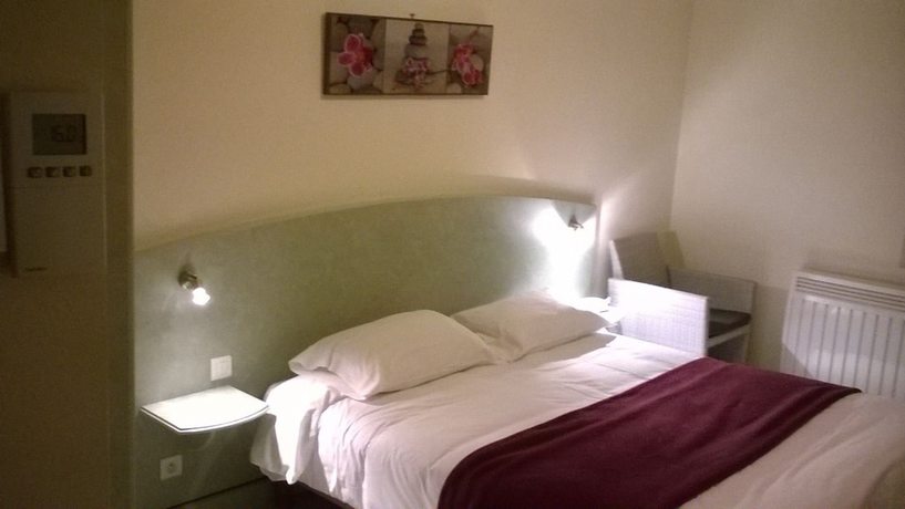 Imagen de la habitación del Hotel Abel, Langeac. Foto 17