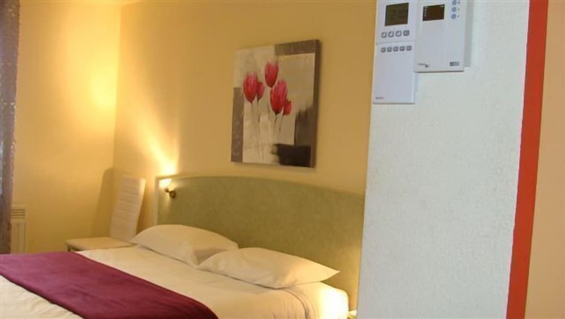 Imagen de la habitación del Hotel Abel, Langeac. Foto 19