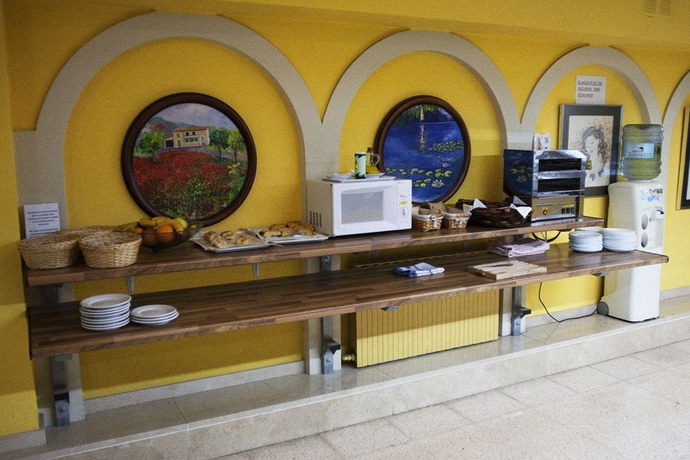 Imagen del bar/restaurante del Hotel Abelay. Foto 2