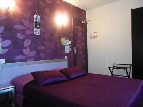 Imagen de la habitación del Hotel Abelia. Foto 7