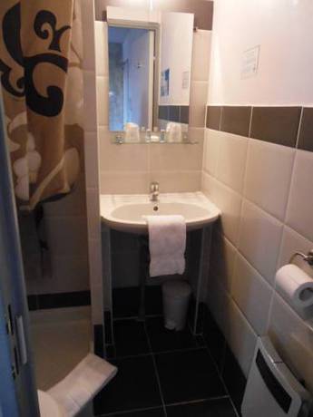 Imagen de la habitación del Hotel Abelia. Foto 13