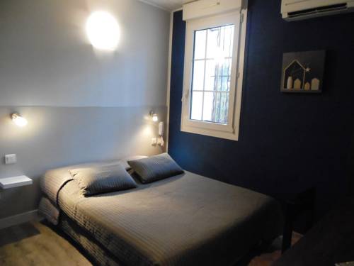 Imagen de la habitación del Hotel Abelia. Foto 15