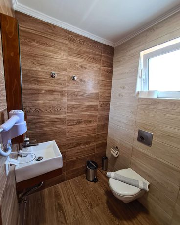 Imagen de la habitación del Hotel Abella. Foto 13