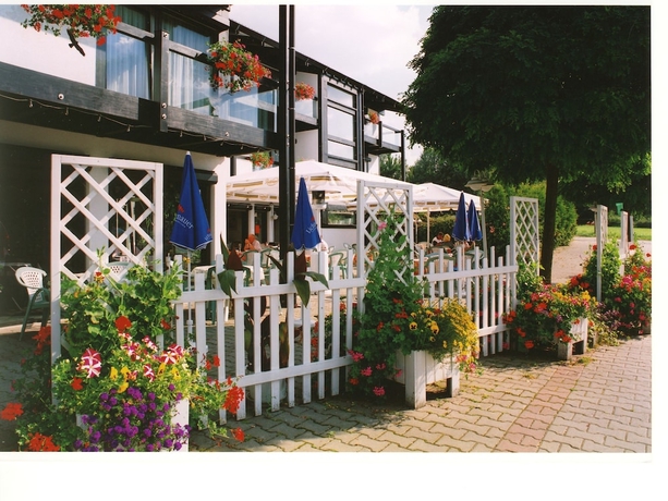 Imagen de los exteriores del Hotel Abendroth. Foto 18