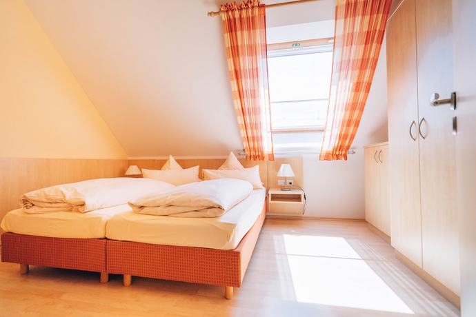 Imagen de la habitación del Hotel Abenstal. Foto 17