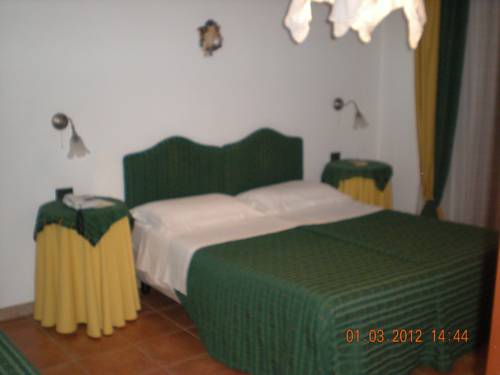 Imagen de la habitación del Hotel Abete. Foto 6