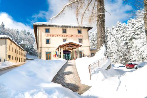 Imagen general del Hotel Abetone E Piramidi Resort. Foto 2