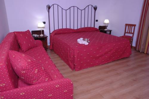 Imagen de la habitación del Hotel Abetone E Piramidi Resort. Foto 16