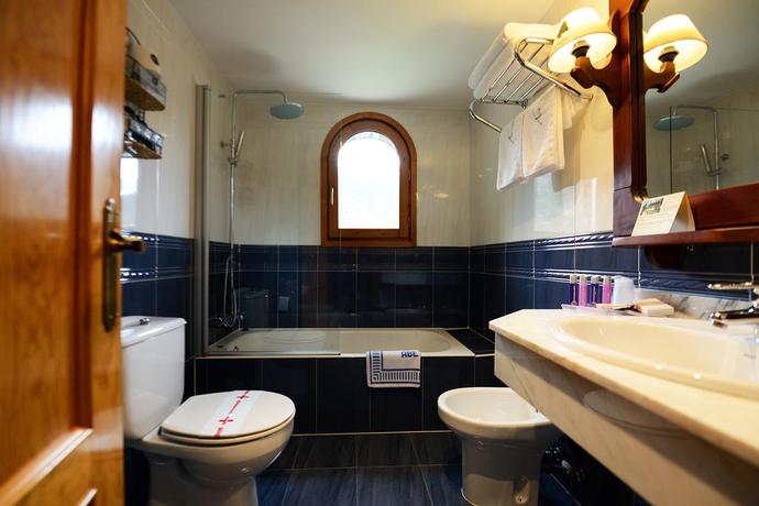 Imagen de los interiores del Hotel Abetos. Foto 14