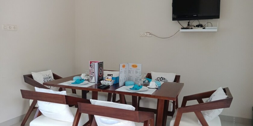 Imagen de la habitación del Hotel Abhaya Villa. Foto 7