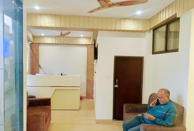 Imagen de los interiores del Hotel Abhinandan, Faizabad. Foto 14