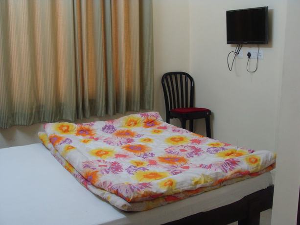 Imagen de la habitación del Hotel Abhinandan grand. Foto 2