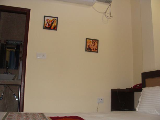 Imagen de la habitación del Hotel Abhinandan grand. Foto 6