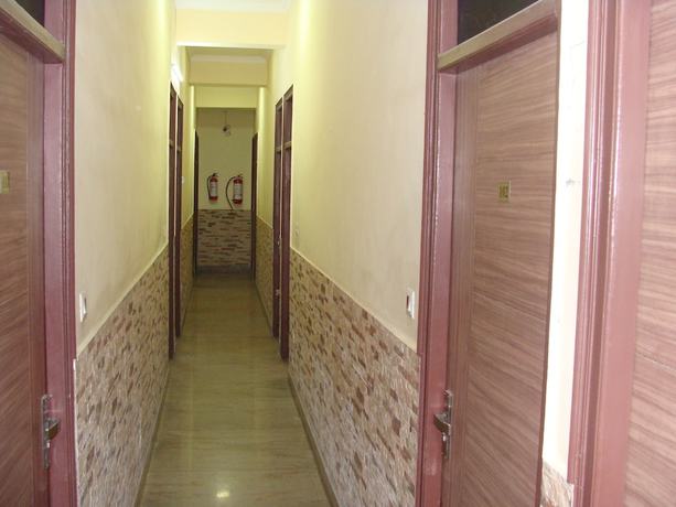 Imagen de los interiores del Hotel Abhinandan grand. Foto 19