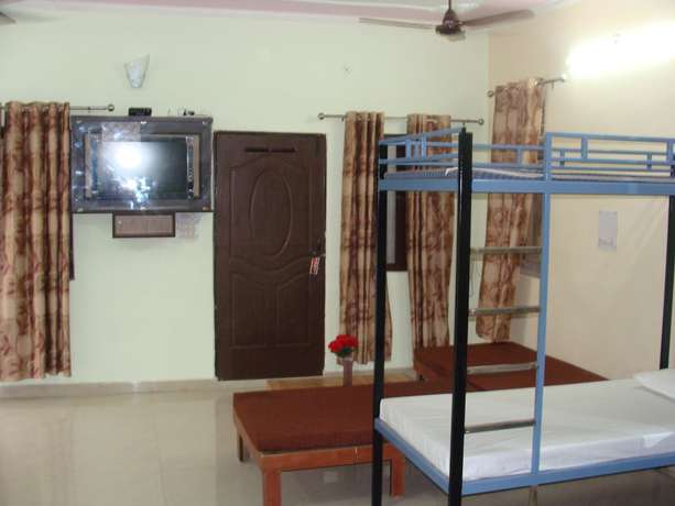 Imagen de la habitación del Hotel Abhinandan grand. Foto 9