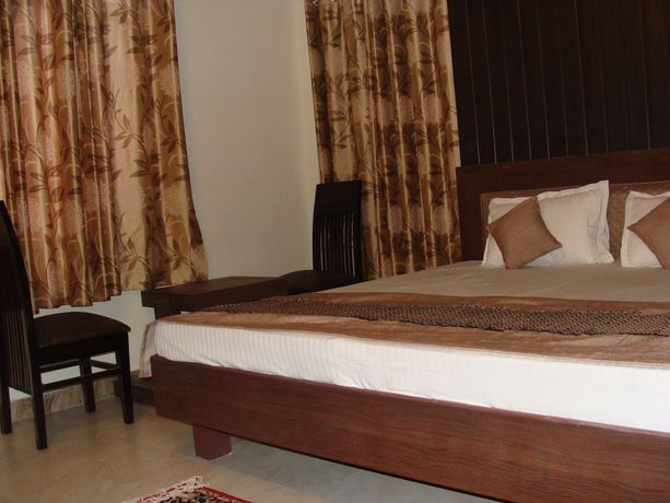 Imagen de la habitación del Hotel Abhinandan grand. Foto 12
