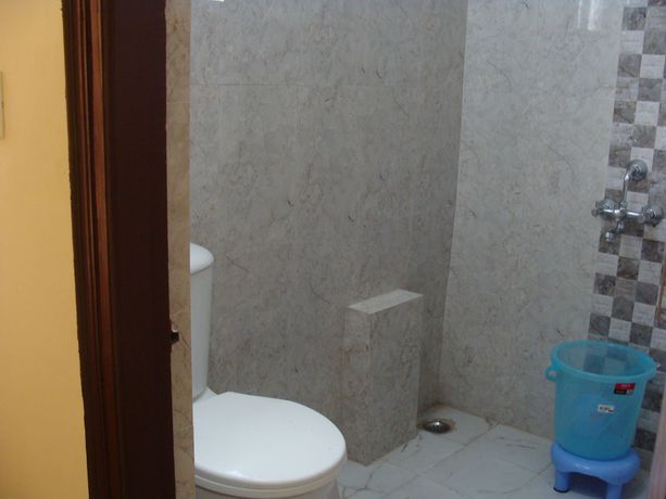 Imagen de la habitación del Hotel Abhinandan grand. Foto 16