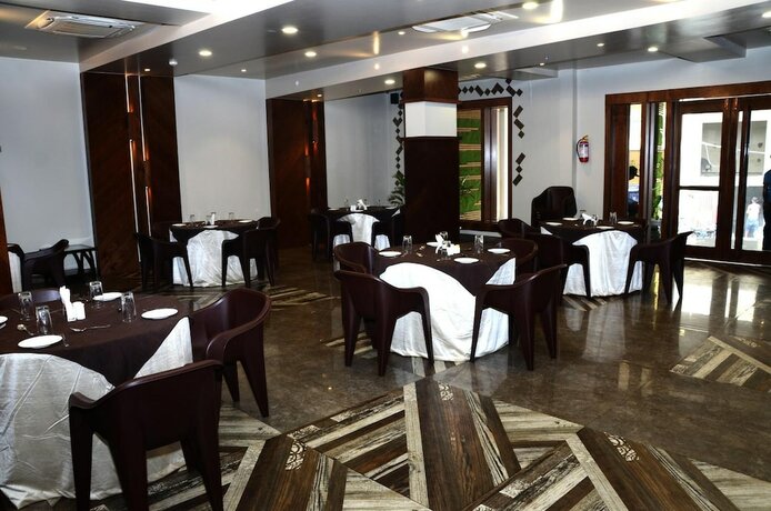 Imagen general del Hotel Abhinav International. Foto 12