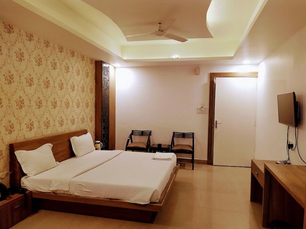 Imagen de la habitación del Hotel Abhinav Royal. Foto 9