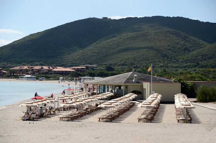 Imagen de los exteriores del Hotel Abi d'Oru Sardinian Beach Resort & Spa. Foto 9