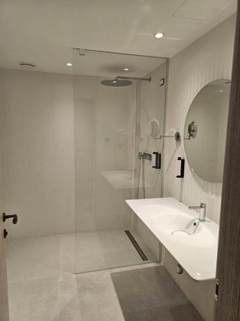 Imagen de la habitación del Hotel Abi\'s Hotel & SPA Vlore. Foto 11