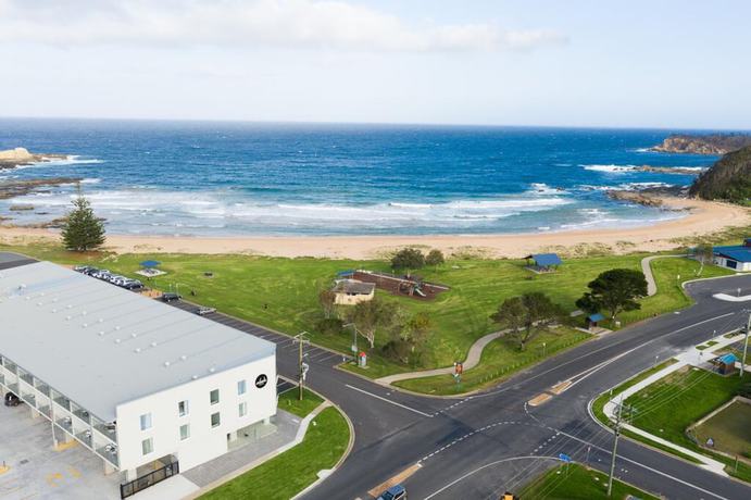 Imagen de los exteriores del Hotel Abode Malua Bay. Foto 19