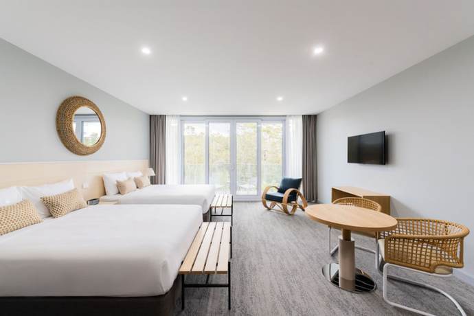 Imagen de la habitación del Hotel Abode Malua Bay. Foto 17