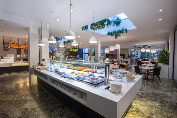 Imagen del bar/restaurante del Hotel Abora Catarina By Lopesan Hotels. Foto 6