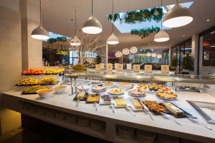 Imagen del bar/restaurante del Hotel Abora Catarina By Lopesan Hotels. Foto 9