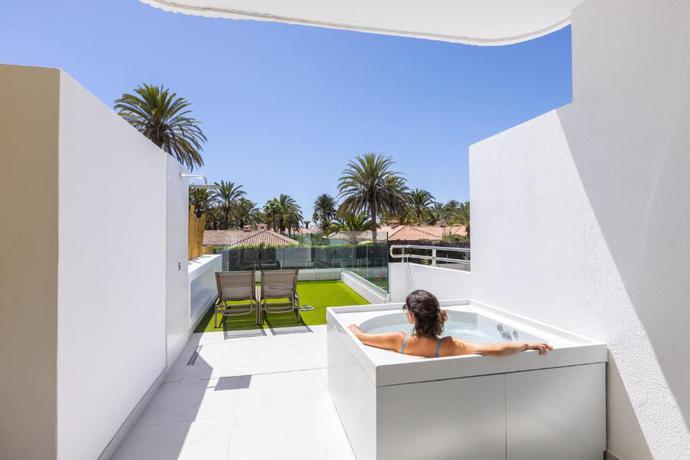 Imagen de los exteriores del Hotel Abora Catarina By Lopesan Hotels. Foto 18