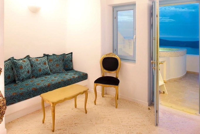 Imagen de la habitación del Hotel Above Blue Suites. Foto 2