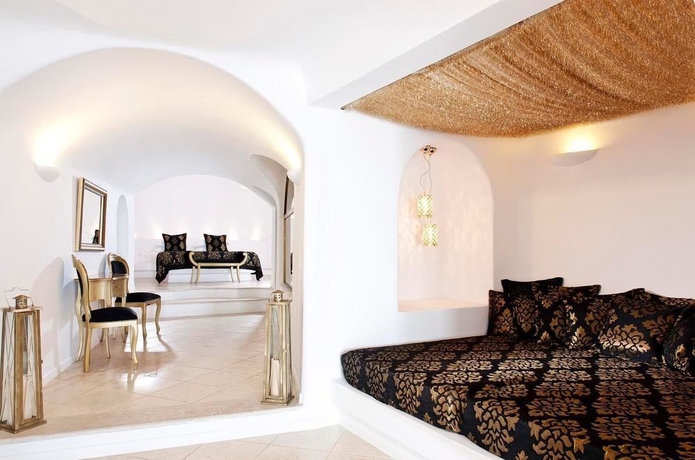 Imagen de los exteriores del Hotel Above Blue Suites. Foto 15