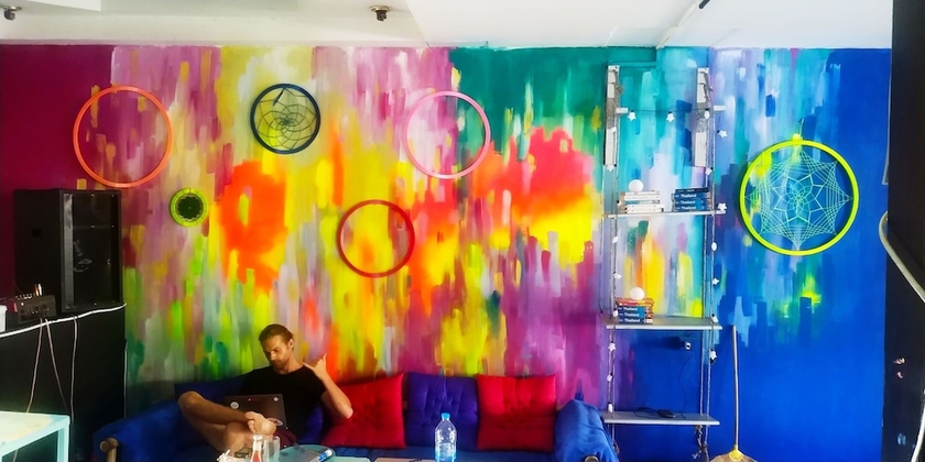 Imagen de los exteriores del Hotel Above and Beyond Hostel. Foto 7