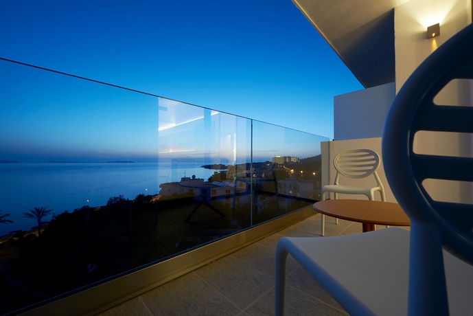 Imagen de la habitación del Hotel Abrat. Foto 7