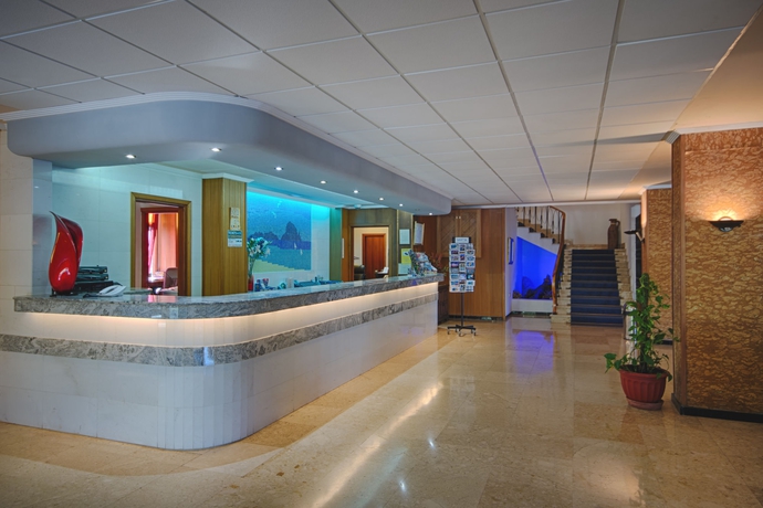 Imagen de los interiores del Hotel Abrat. Foto 16