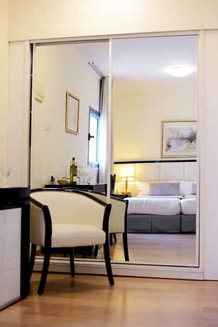 Imagen de la habitación del Hotel Abratel Suites. Foto 16