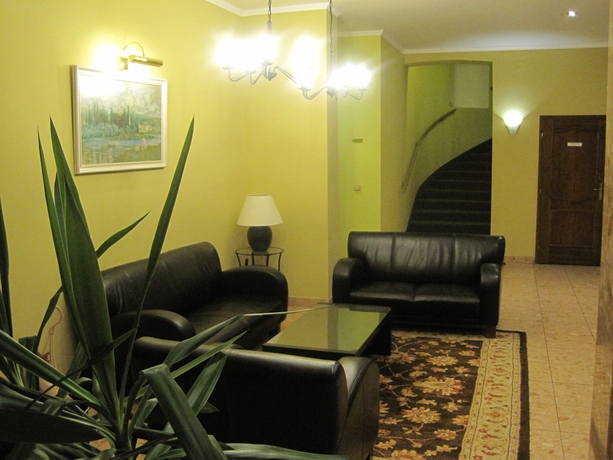 Imagen de los interiores del Hotel Abri. Foto 3
