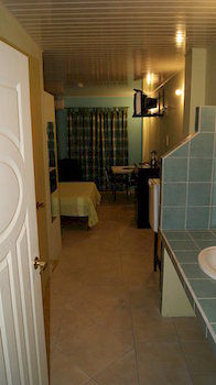 Imagen de la habitación del Hotel Abriannas Inn. Foto 6