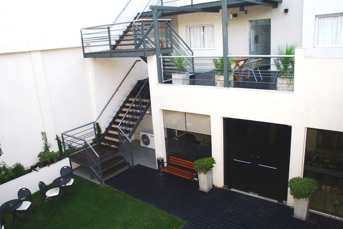 Imagen de los exteriores del Hotel Abril Boutique. Foto 15