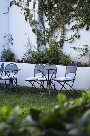 Imagen de los exteriores del Hotel Abril Boutique. Foto 16