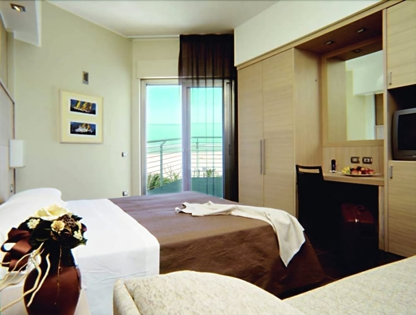 Imagen de la habitación del Hotel Abruzzo Marina. Foto 10