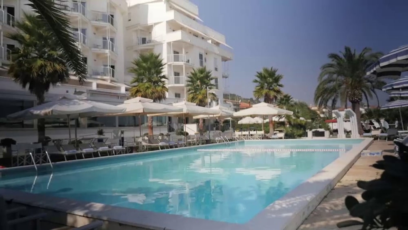 Imagen de la piscina del Hotel Abruzzo Marina. Foto 18