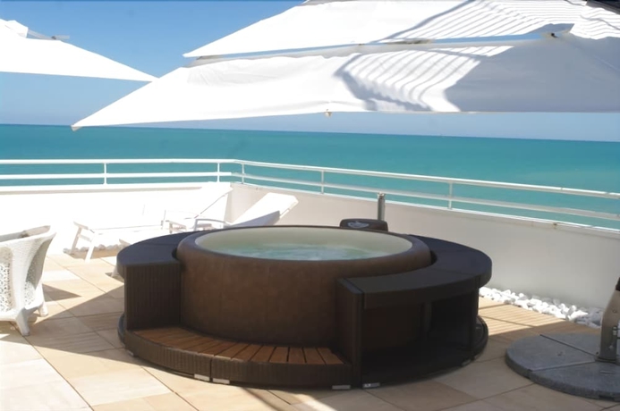 Imagen de la piscina del Hotel Abruzzo Marina. Foto 19