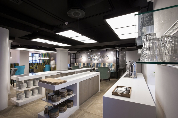 Imagen del bar/restaurante del Hotel Absalon. Foto 6