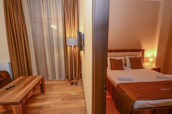 Imagen de la habitación del Hotel Absolut. Foto 13