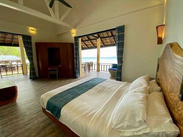 Imagen general del Hotel Absolute Beachfront Resort. Foto 3