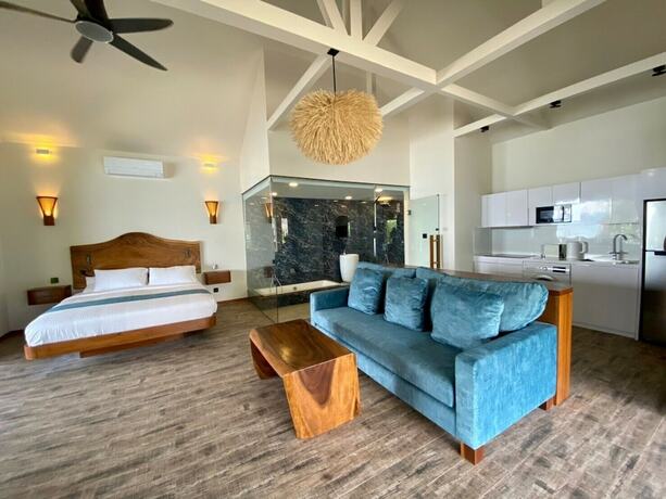 Imagen general del Hotel Absolute Beachfront Resort. Foto 7