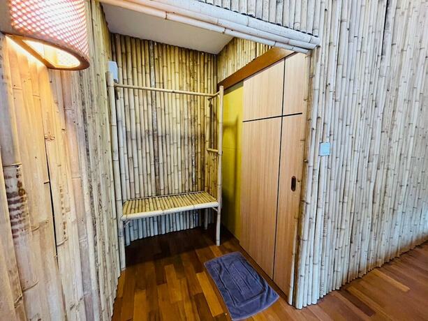 Imagen de la habitación del Hotel Absolute Beachfront Resort. Foto 17