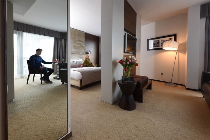 Imagen de la habitación del Hotel Absolute Limerick. Foto 11