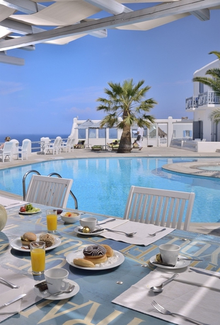 Imagen del bar/restaurante del Hotel Absolute Mykonos Suites and More. Foto 2